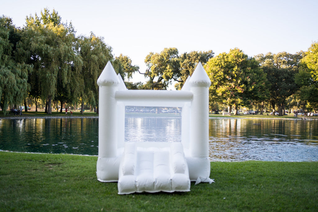 Mini Ava - White Bounce House with Cone Tops